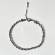 Load image into Gallery viewer, TWISTED ROPE ANKLET (4MM)

